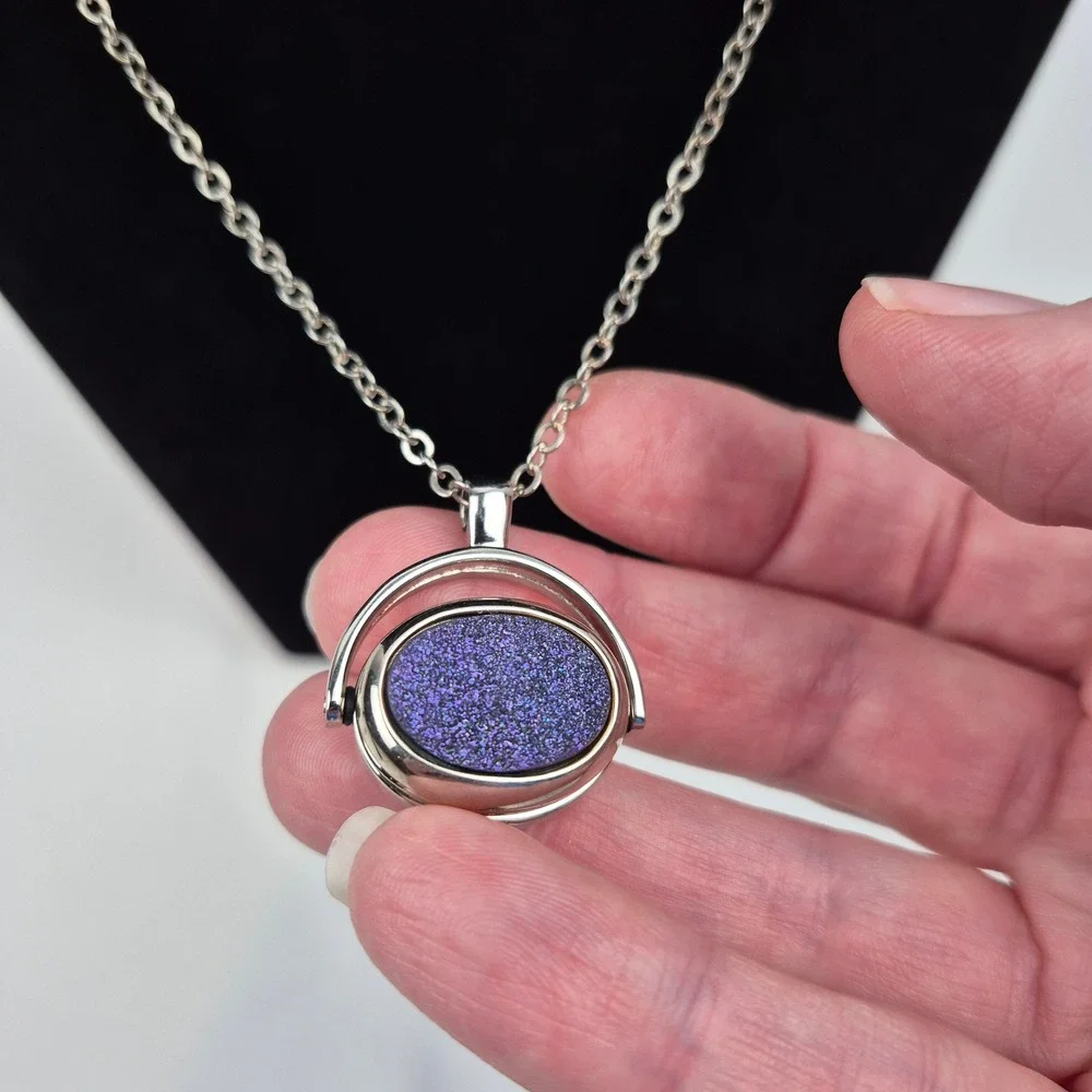 Vtg‎ Rotating Pendant Necklace Purple Druzy Glitter Watch Face Silver Tone 29